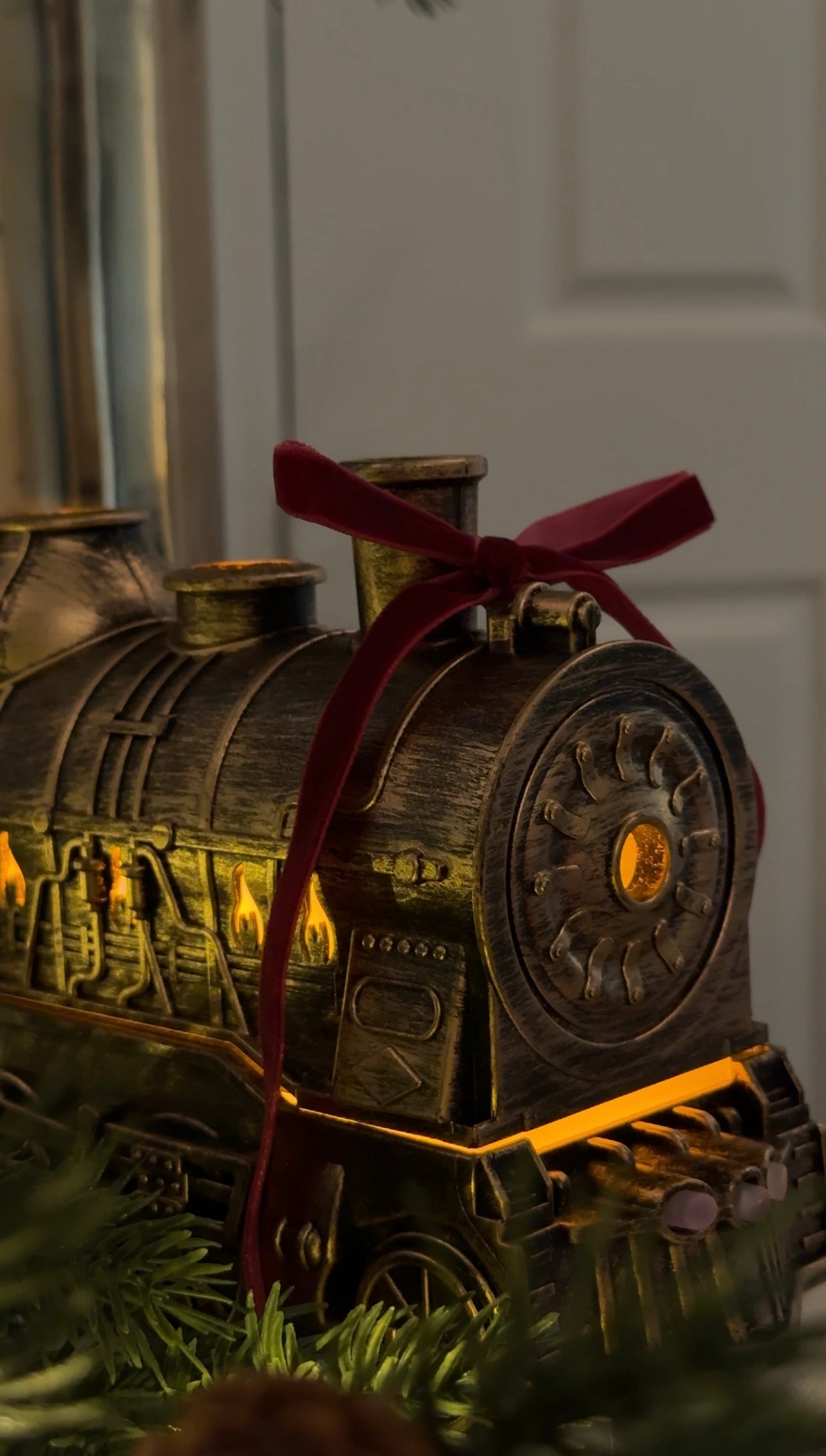 Vintage Brass Train Aromatherapy Humidifier